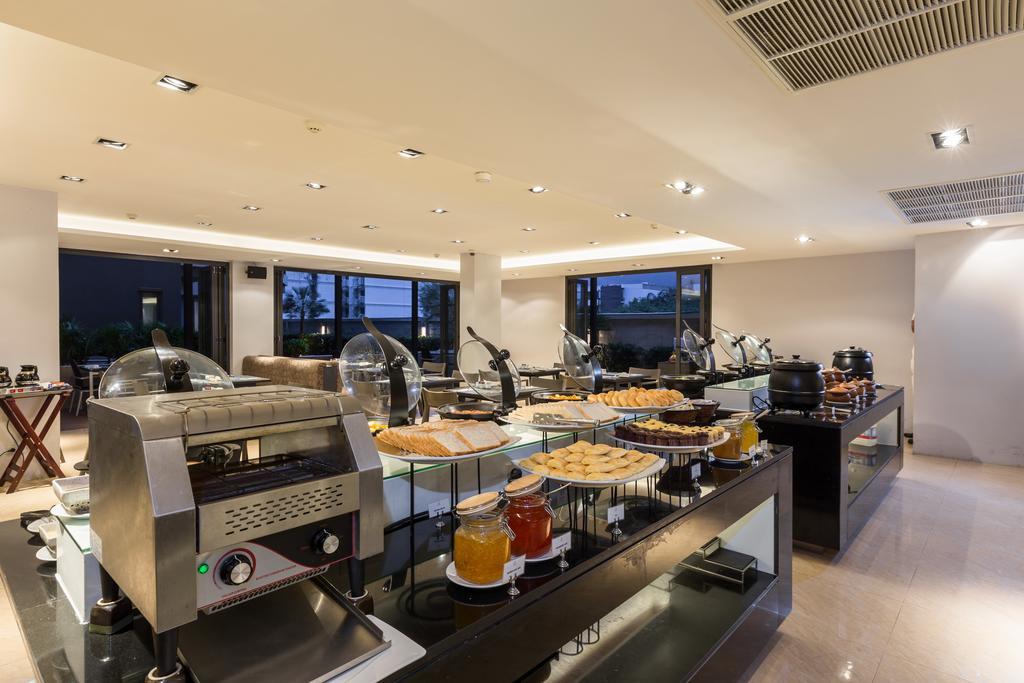 The Charm Resort Phuket - Sha Certified Esterno foto